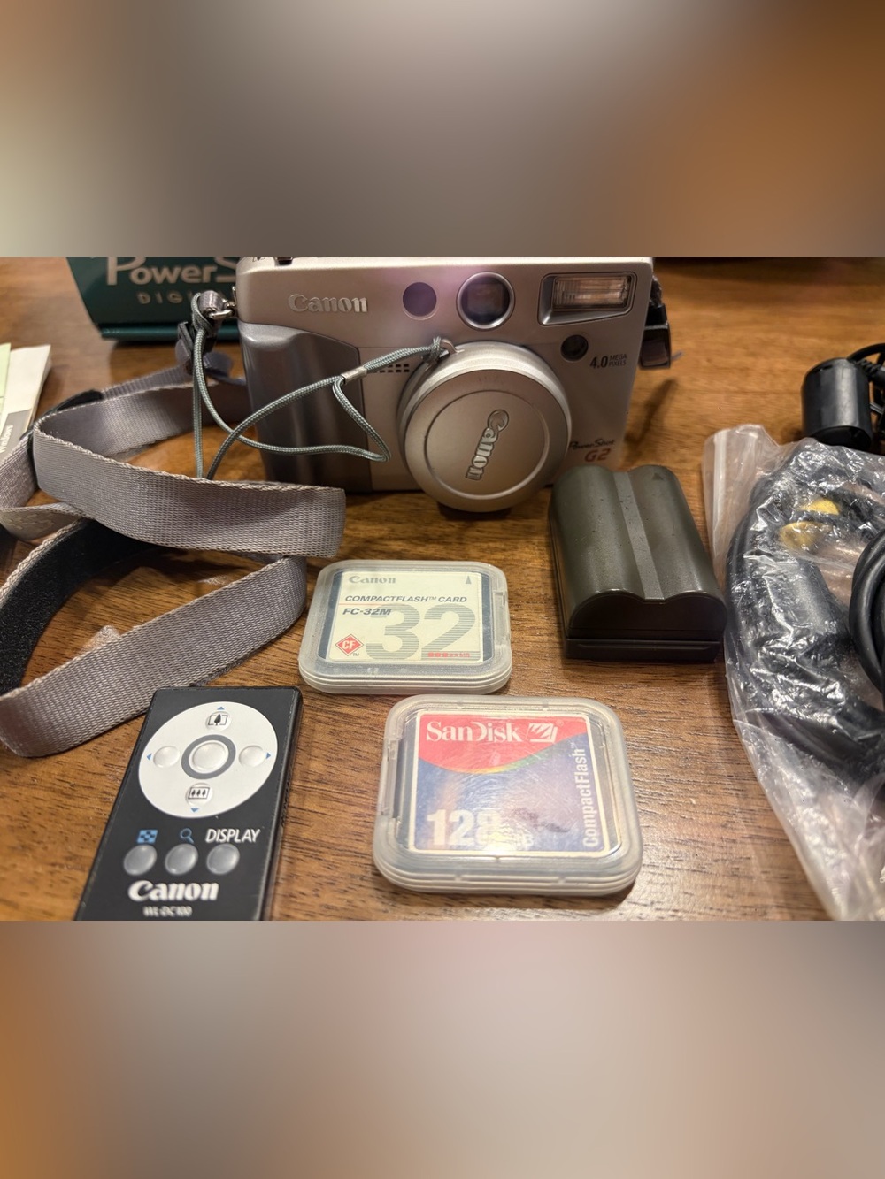 Canon Powershot G2 4MP Digital Camera,+Charger +Batt.+Memo.Card+USB Cable+Remote